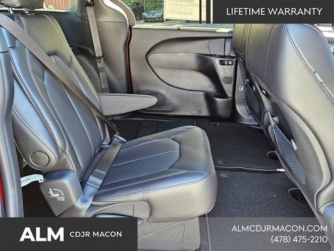 New 2026 Chrysler Pacifica Select FWD image 15