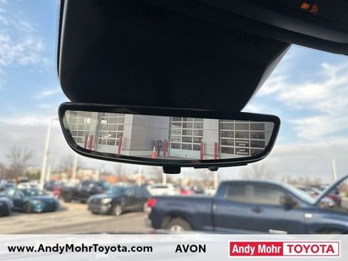 Used 2023 Cadillac Escalade Premium Luxury image 31