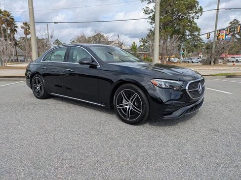 Used 2025 Mercedes-Benz E 350 Sedan image 3