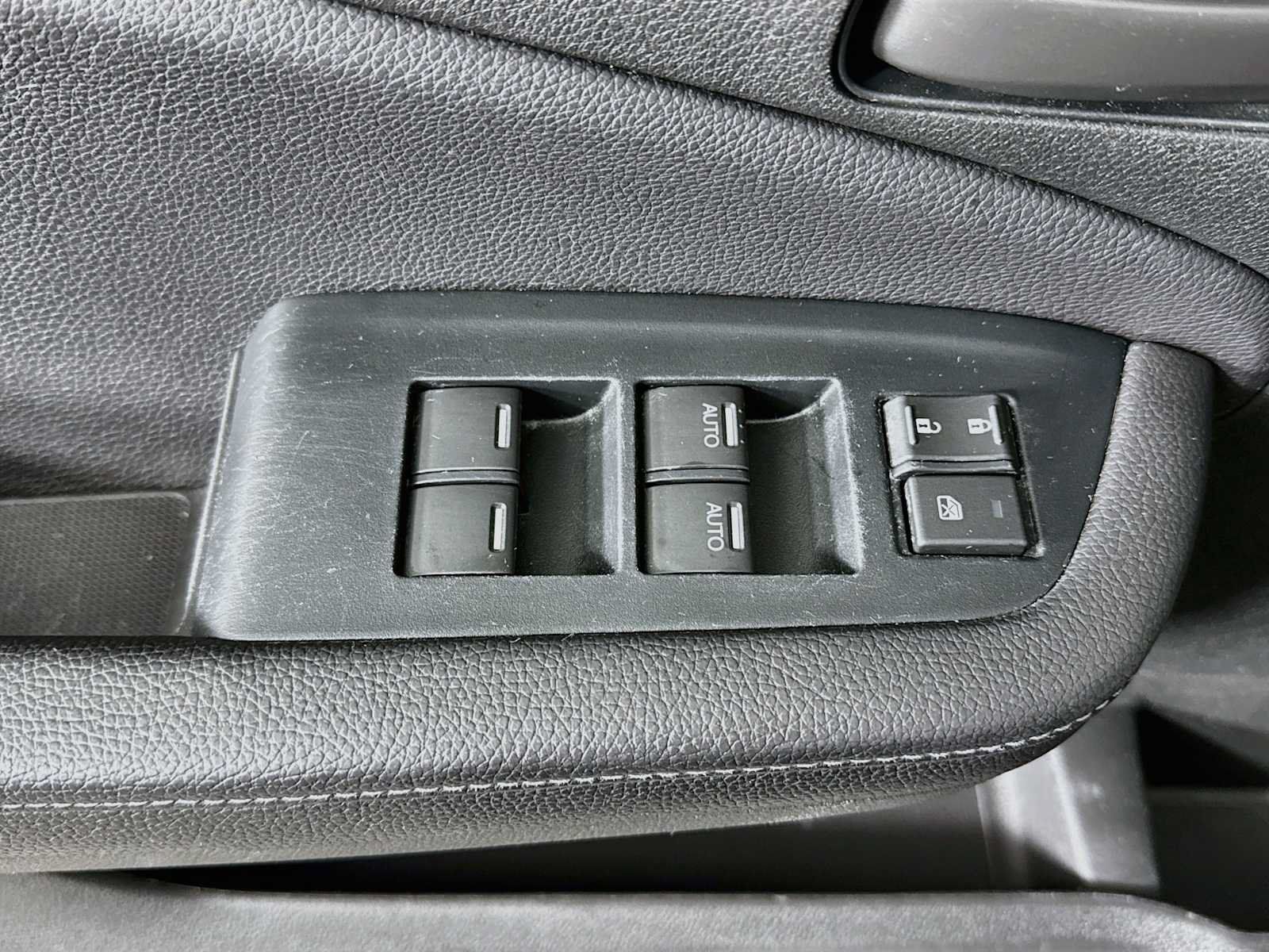 Used 2023 Honda Passport EX-L image 25