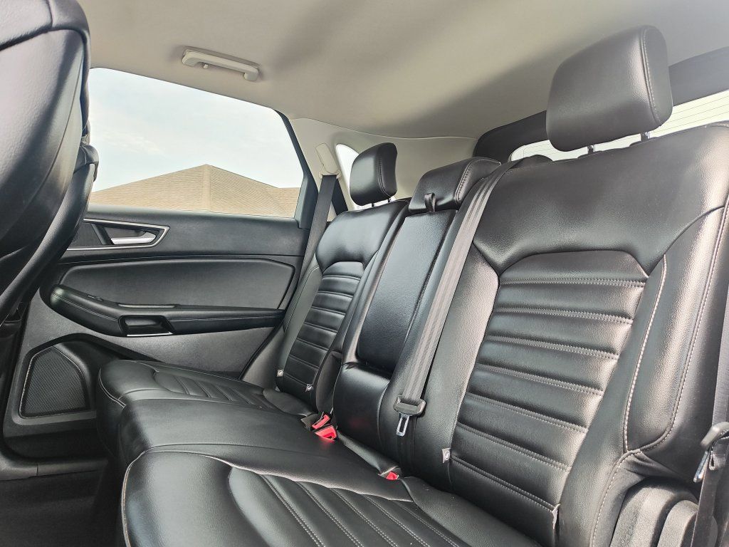 Used 2021 Ford Edge SEL AWD/4WD image 14