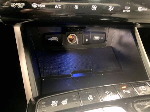 Used 2024 Hyundai Tucson Limited image 46