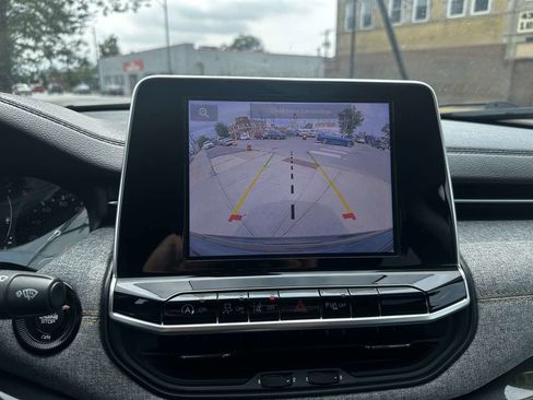 Used 2022 Jeep Compass Sport image 31