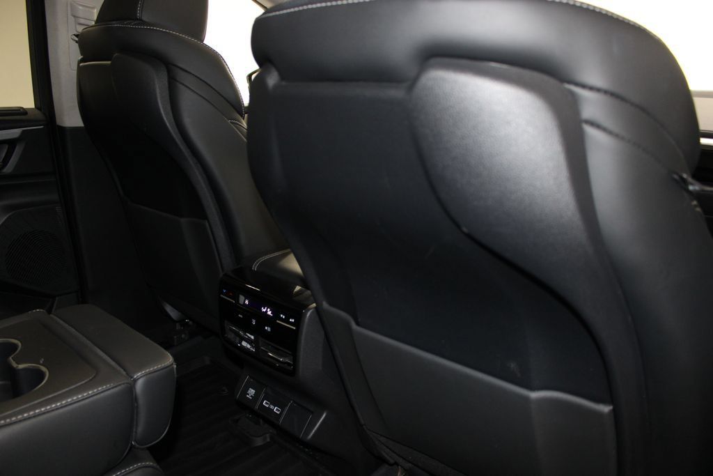 Used 2023 Acura MDX w/ Technology Package AWD/4WD image 35