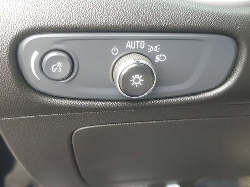 Used 2025 Chevrolet Malibu LT FWD image 23