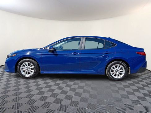 Used 2025 Toyota Camry LE image 10