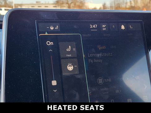 Used 2025 Jeep Compass Latitude image 3