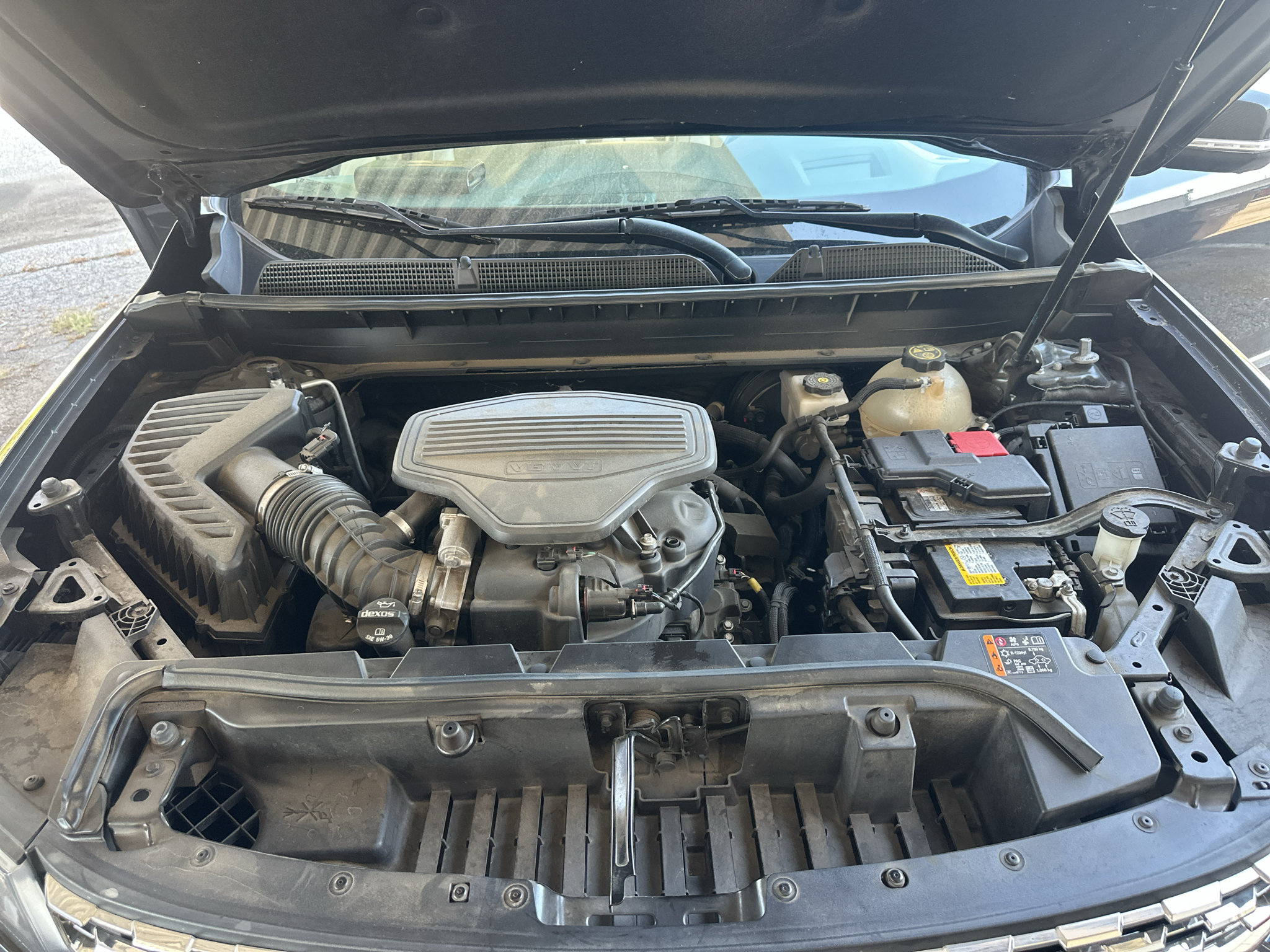Used 2020 GMC Acadia Denali w/ Technology Package FWD image 19