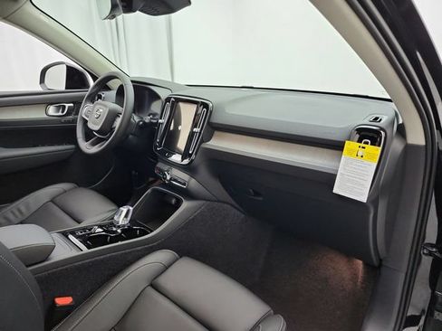 New 2026 Volvo XC40 B5 Ultra w/ Protection Package Premier AWD/4WD image 21