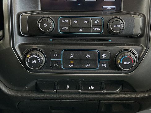 Used 2019 Chevrolet Silverado 1500 LT image 16