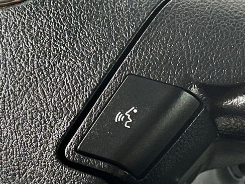 Used 2012 Toyota Tundra 4x4 Double Cab w/ Tow Pkg image 33