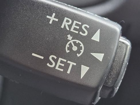 Used 2014 Lexus ES 350 w/ Luxury Package FWD image 18
