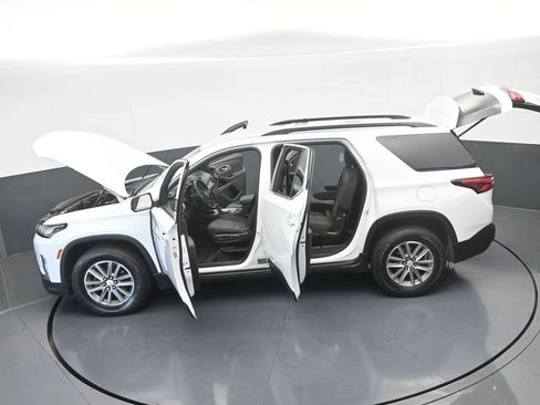 Used 2023 Chevrolet Traverse LT image 69