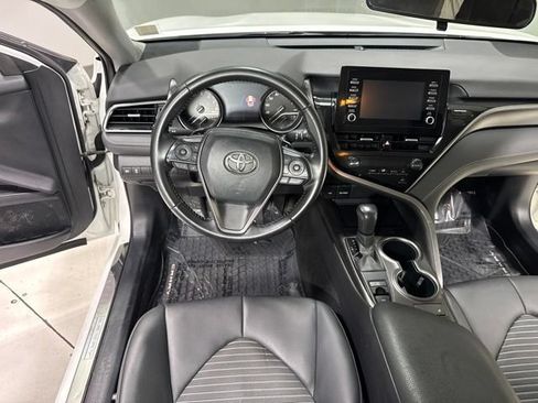 Used 2021 Toyota Camry SE AWD/4WD image 14