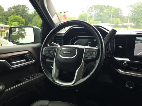 Used 2022 GMC Sierra 1500 SLT AWD/4WD image 38