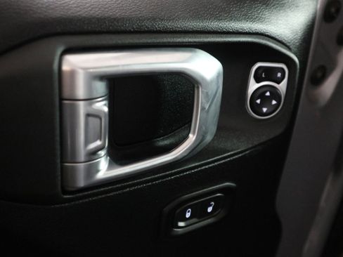 Used 2021 Jeep Gladiator Sport image 34