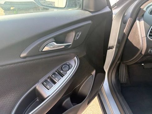 Used 2024 Chevrolet Malibu RS FWD image 11
