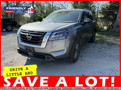 Used 2024 Nissan Pathfinder SV