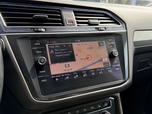 Used 2018 Volkswagen Tiguan SEL image 10