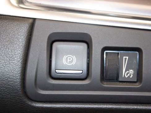 Used 2018 Cadillac XT5 Premium Luxury image 33