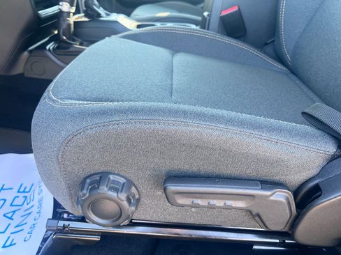 Used 2024 Jeep Gladiator Sport image 20