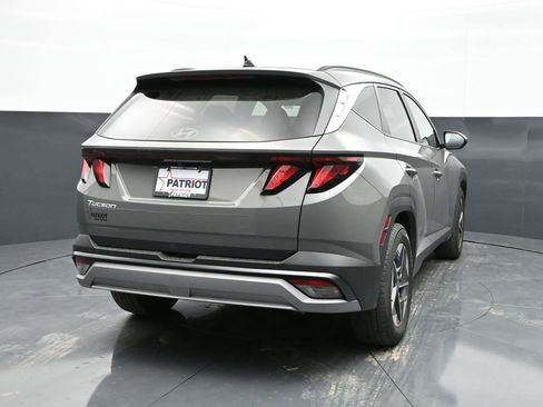 Used 2025 Hyundai Tucson SEL FWD image 2