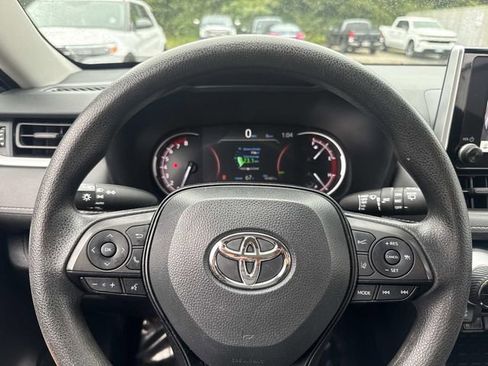 Used 2023 Toyota RAV4 XLE image 27