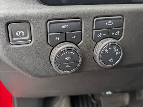 Certified 2023 Chevrolet Silverado 1500 LT image 20