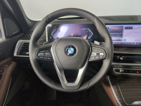 Used 2026 BMW X5 sDrive40i w/ Premium Package image 13