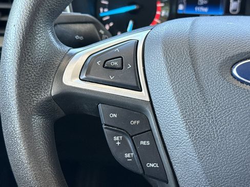 Used 2015 Ford Fusion SE FWD image 33