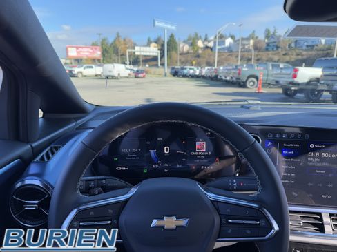 New 2026 Chevrolet Equinox EV LT image 13