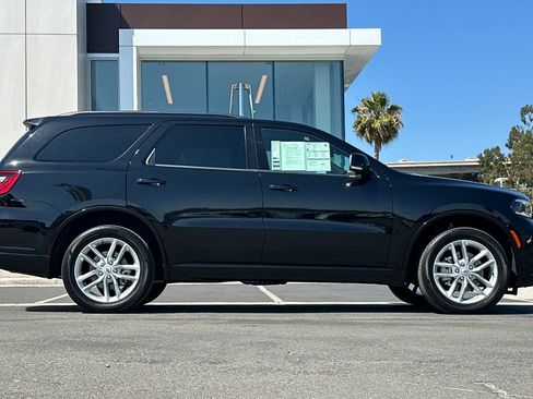 Used 2025 Dodge Durango GT AWD/4WD image 2