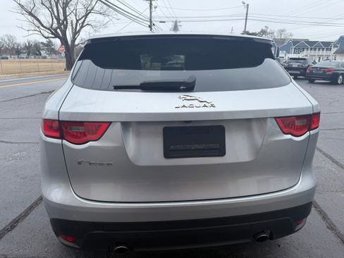 Used 2018 Jaguar F-PACE Prestige image 7