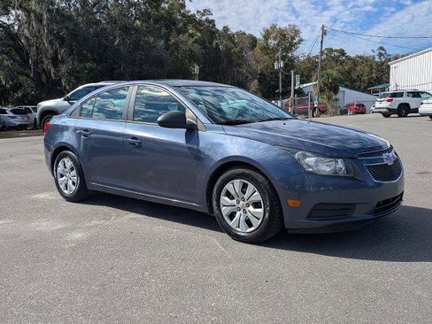 Used 2014 Chevrolet Cruze LS image 2