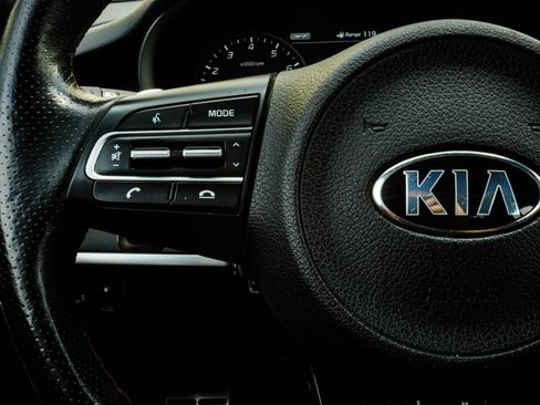 Used 2018 Kia Stinger GT2 AWD/4WD image 32