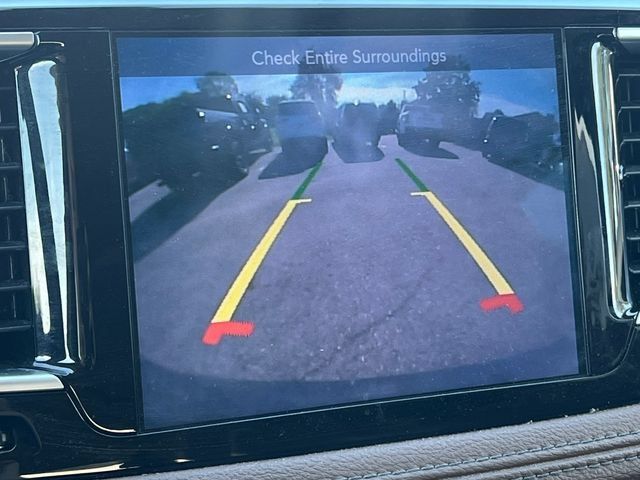 Used 2017 Chrysler Pacifica Limited FWD image 10