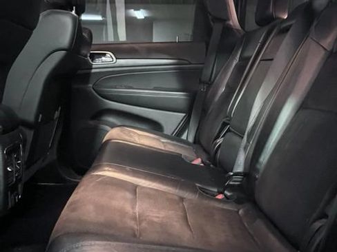 Used 2021 Jeep Grand Cherokee Laredo X AWD/4WD image 12