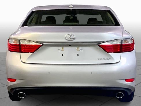 Used 2013 Lexus ES 350 4dr Sdn image 4