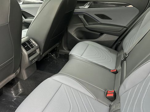 New 2026 Volkswagen Tiguan SE R-Line image 12