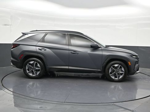 Used 2025 Hyundai Tucson SEL FWD image 7