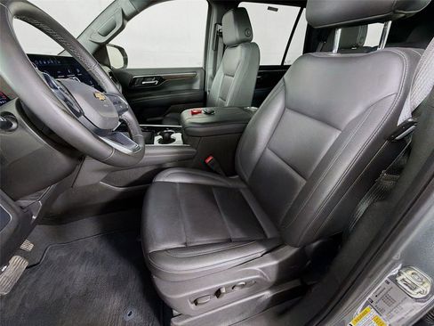 Used 2025 Chevrolet Tahoe LT image 11