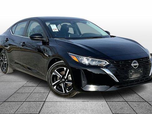 Used 2024 Nissan Sentra SV image 2