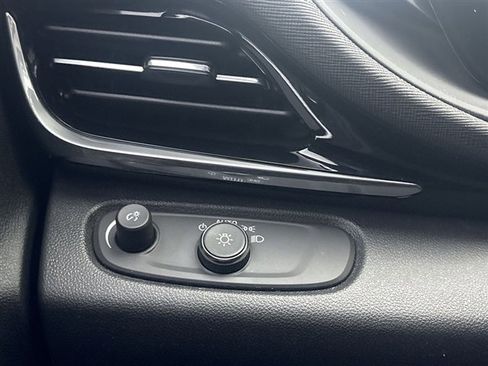 Certified 2024 Buick Envista Sport Touring w/ Convenience I Package image 17