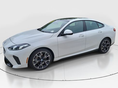 Used 2025 BMW 228i xDrive AWD/4WD image 4
