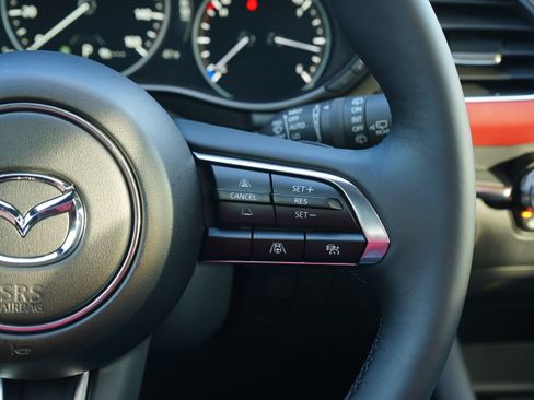 New 2026 MAZDA MAZDA3 Hatchback w/Premium Plus Pkg image 28