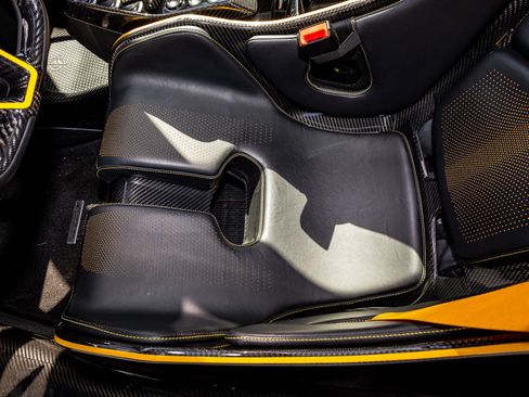 Used 2019 McLaren Senna image 51