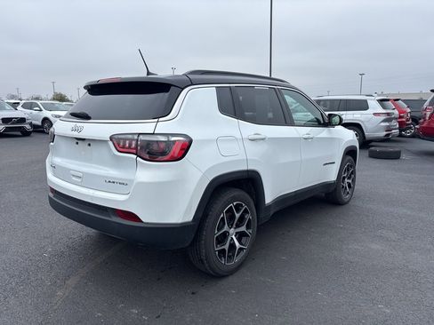Used 2024 Jeep Compass Limited image 5