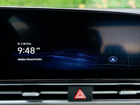 Used 2025 Hyundai Elantra Limited image 26