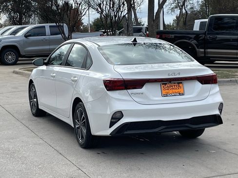 Used 2024 Kia Forte LXS w/ LXS Technology Package image 4
