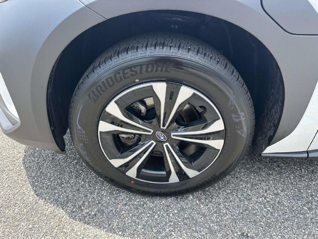 Used 2025 Subaru Solterra AWD/4WD image 6